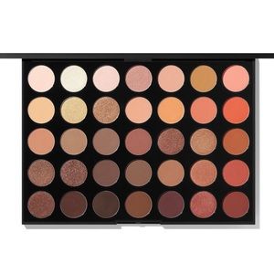 Eyeshadow palette
